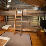 Lodge Slopeside Luppo - Original Log Cabin, Sauna, 100m Pyhätunturi