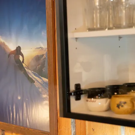 Slopeside Luppo - Original Log Cabin, Sauna, 100m 普哈圣山