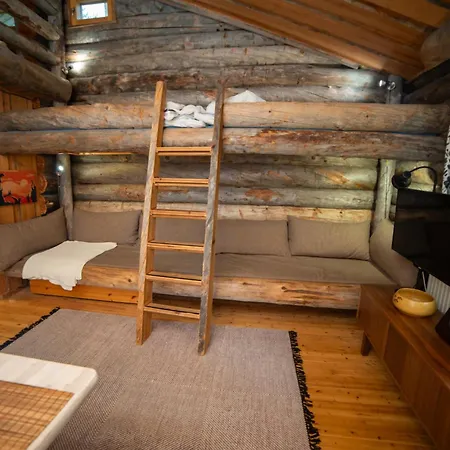 山林小屋 Slopeside Luppo - Original Log Cabin, Sauna, 100m 普哈圣山