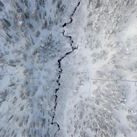 Slopeside Luppo - Original Log Cabin, Sauna, Ski 100M Pyhätunturi