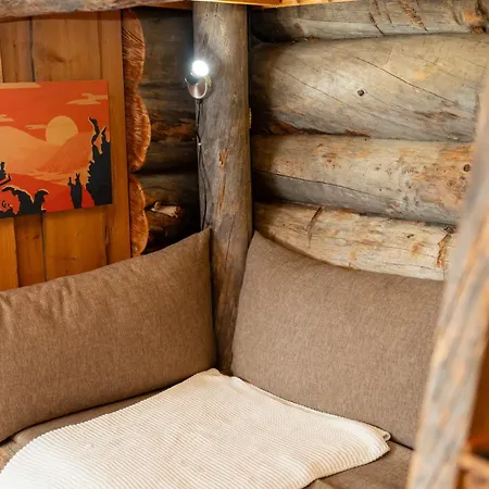 山林小屋 Slopeside Luppo - Original Log Cabin, Sauna, 100m *