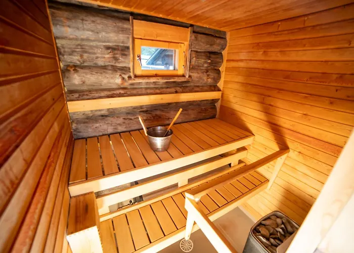 Slopeside Luppo - Original Log Cabin, Sauna, 100m Lodge
