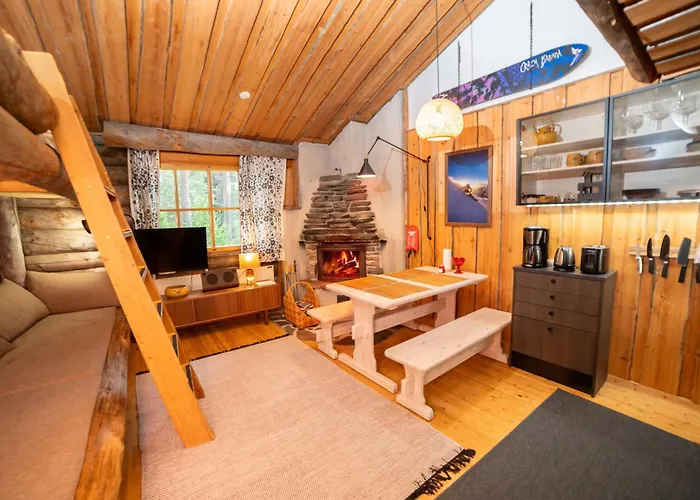 Slopeside Luppo - Original Log Cabin, Sauna, 100m Pyhätunturi